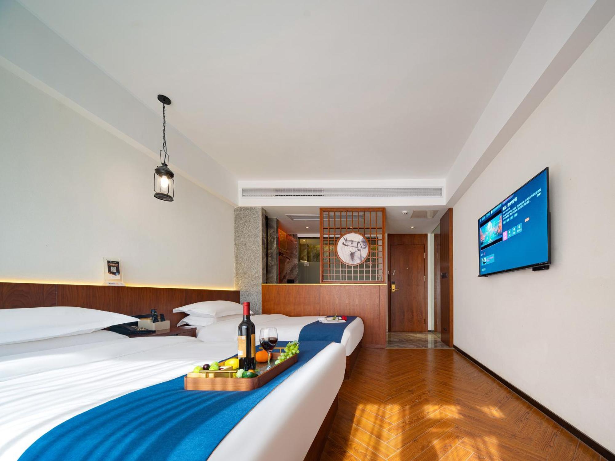 Hotel 張家界武陵源北岸輕奢客棧 森林公園店 Zhangjiajie Zewnętrze zdjęcie