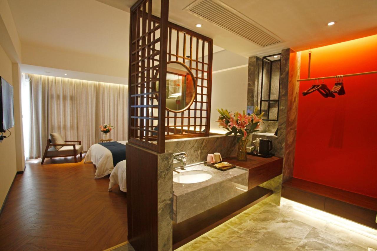 Hotel 張家界武陵源北岸輕奢客棧 森林公園店 Zhangjiajie Zewnętrze zdjęcie
