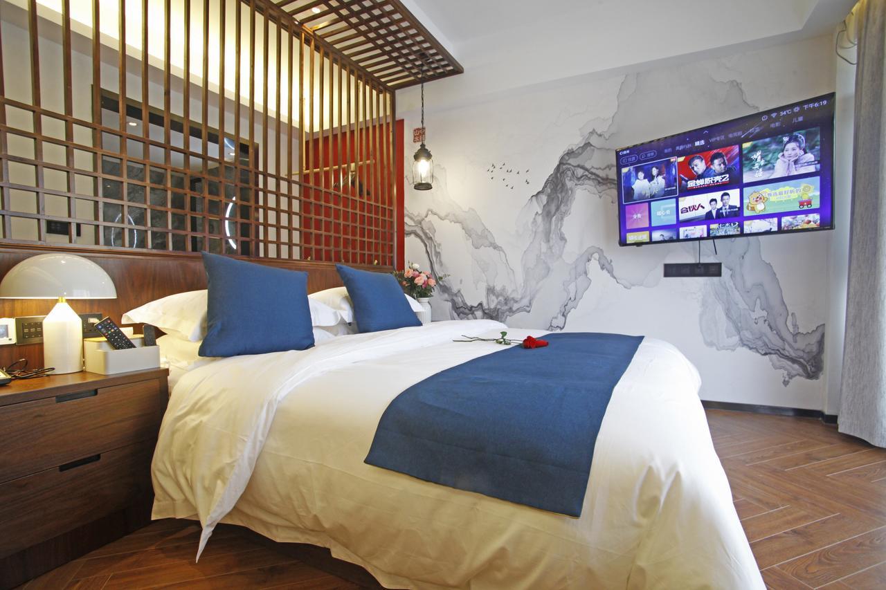 Hotel 張家界武陵源北岸輕奢客棧 森林公園店 Zhangjiajie Zewnętrze zdjęcie
