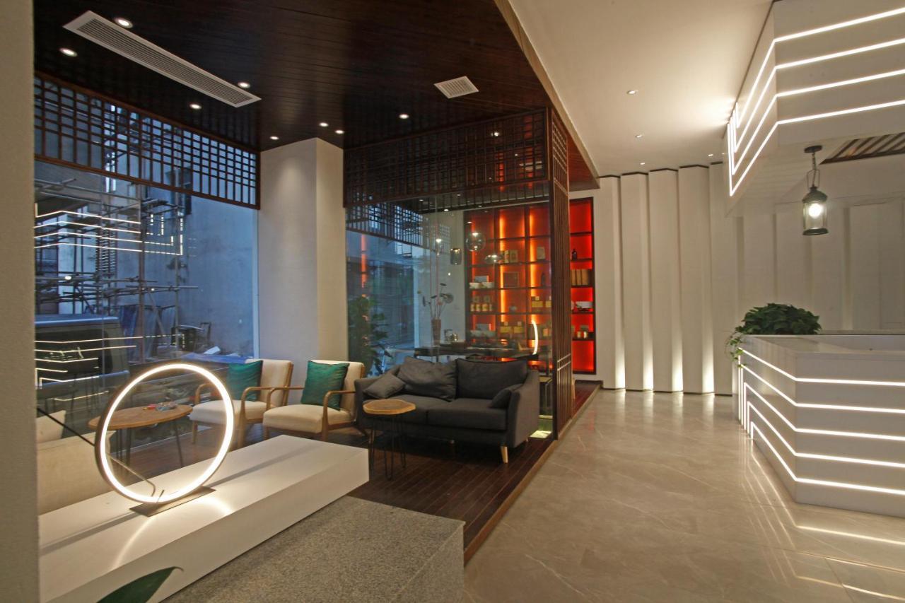 Hotel 張家界武陵源北岸輕奢客棧 森林公園店 Zhangjiajie Zewnętrze zdjęcie